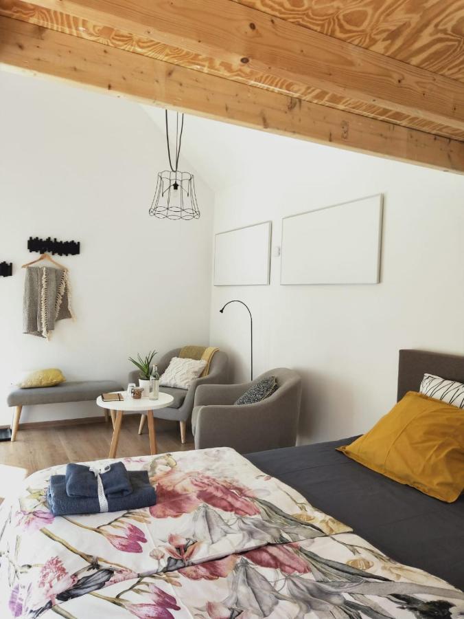 Hofstede 's Gravenhoek Bed & Breakfast
